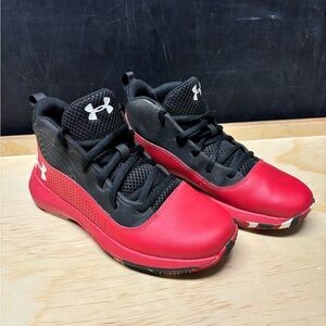 Under Armour Lockdown Sneaker, Size 4M, 5.5W